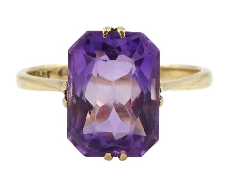 Early 20th century gold single stone amethyst ring, stamped 9ctCondition Report:Approx 2.35gm, size L-M, head = 11mmx 8mm, si