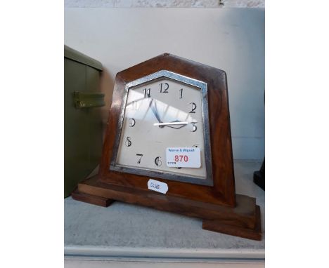 Mantel clock 