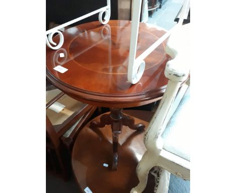 An Italian style tripod table, height 60cm. 