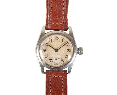 A ROLEX STYLE OYSTER CASE GENTLEMAN'S WRISTWATCH with manual wind movement, the silver dial with black Arabic numerals and da