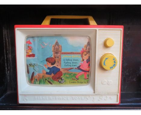 FISHER PRICE 'GIANT SCREEN MUSIC BOX TELEVISION' PLAYING LONDON BRIDGE IS FALLING DOWN AND ROW, ROW, ROW YOUR BOAT 