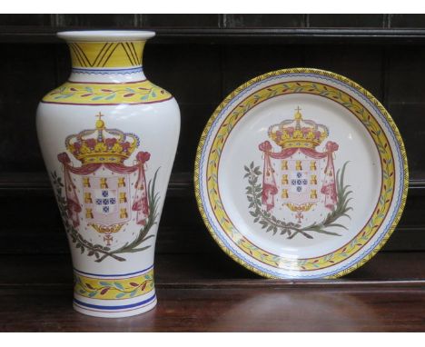 LIMITED EDITION PORTUGUESE HANDPAINTED CERAMIC VASE WITH MATCHING CHARGER, BOTH BEARING A COAT OF ARMS