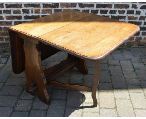 Oak gate leg table