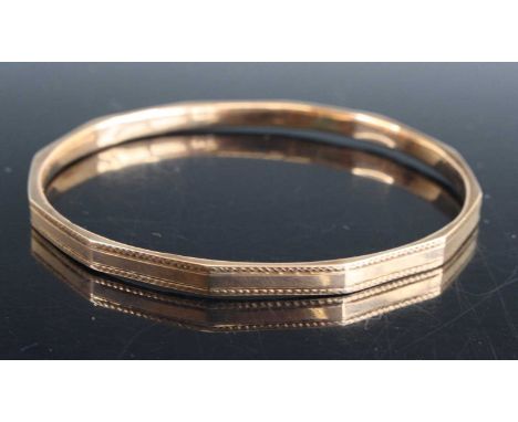 A 9ct hollow gold bangle, 9.4g, dia. 7.5g