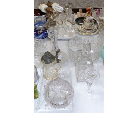 A large cut crystal table lamp and glassware