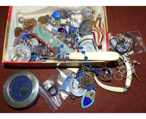 A sovereign scale in original box; an RAF napkin ring; a selection of jewellery; etc. 