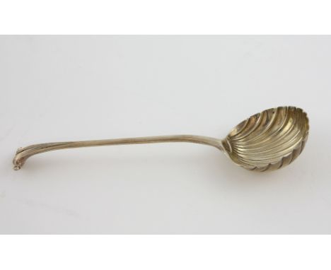 George III Onslow pattern silver sauce ladle, London 1787, 17.5 cm long.     Surface marks, scratches and wear consistent wit