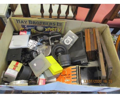 Vintage camera plates, accessories, filters etc 