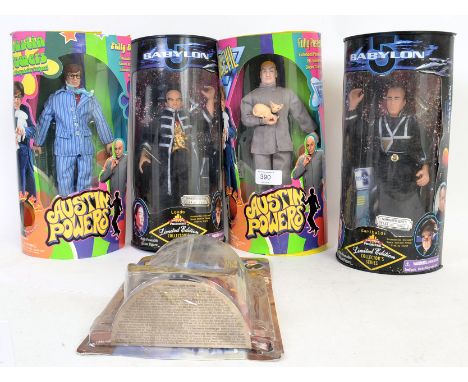 ACTION FIGURES: A collection of 5x assorted boxed / carded action figures to include 2x Austin Powers, Babylon 5 x2, and a Ma