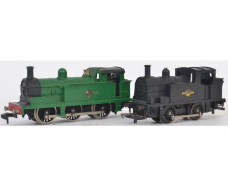 HORNBY DUBLO; An original vintage Hornby Dublo 00 Gauge 31340 railway trainset locomotive, along with a vintage Triang black 