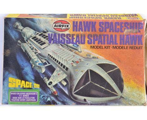 AIRFIX SPACE 1999: A rare vintage c1975 Gerry Anderson related Space 1999 Airfix Model Kit ' Hawk Spaceship '. Within the ori