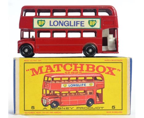 MATCHBOX LESNEY: An original vintage diecast model Matchbox Series Lesney No. 5 London Bus. Within the original box. Black pl