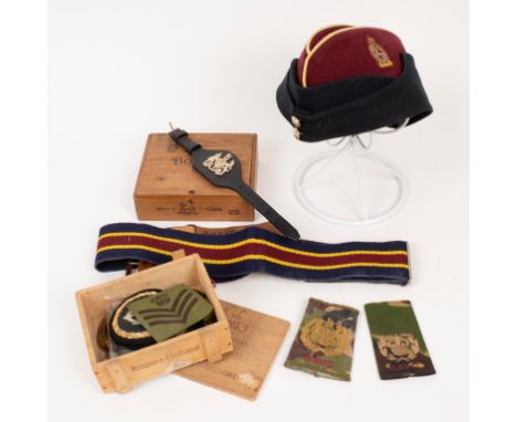 Collection of badges and buttons, side hat, Stable Belt, Army Vet. Core interest *All Badges etc. are sold as seen