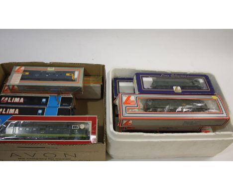 LIMA LOCOMOTIVES 13 various boxed Diesel locomotives including Class 20 D8001, 26 003, D6103, 73118, D5500, d9003, etc. 