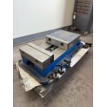 Kurt D100 Machine Vise: Single-Station, 10.0000" Jaw Width, 9-3/4" Jaw Opening, Stationary Base,