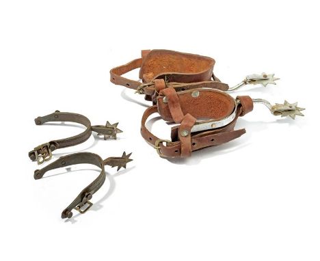 dating: 20th Century provenance: USA, A pair in iron, engraved, a pair in white metal with leather scabbard and straps (Weste