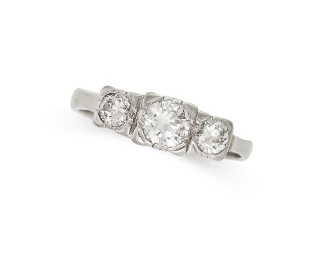 A DIAMOND THREE STONE RING set with three graduated round brilliant cut diamonds all totalling 0.5-0.6, no assay marks, size 