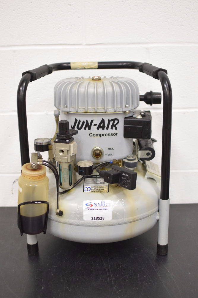 JunAir model 6 Compressor, Model 6, SN 576071, Electrical 120V, 60HZ