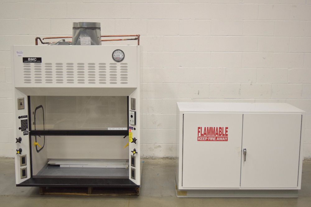4' BMC Laboratory Fume Hood, Model B-604, Electrical: 125V, 60Hz, 20