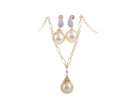 COLLECTION OF GOLDEN SOUTH SEA PEARL JEWELLERY,comprising an eighteen carat gold pendant on a nine carat gold necklace, ten c