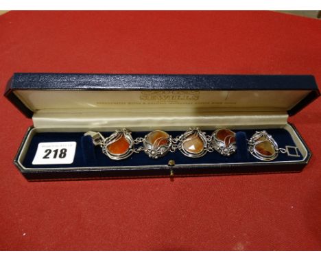 A Silver Art Nouveau Design Agate Set Bracelet