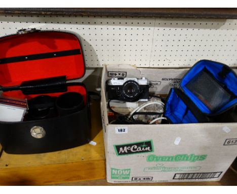 A Quantity Of Vintage Photographic Equipment