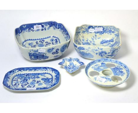 A Spode Pearlware Egg Stand, circa 1820, of circular form, printed in underglaze blue with the Willow pattern, 19cm diameter;