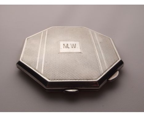 A silver mirrored compact, Sheffield. Total weight 77 grams