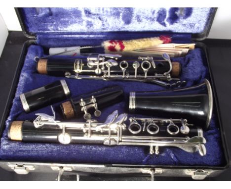 Cased Selmer Bundy Resonite clarinet.