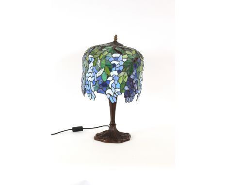 A Tiffany design Wisteria pattern table lamp