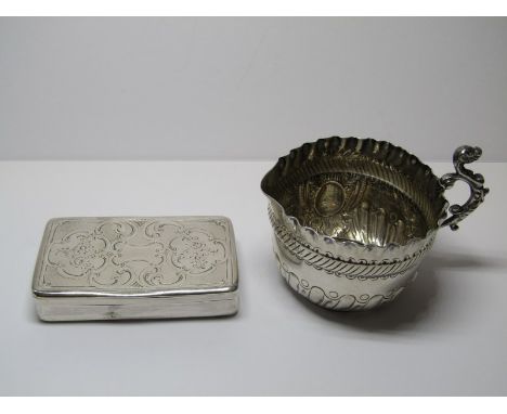 SNUFF BOX, 19th Century Continental silver snuff with foliate decoration, also a Victorian silver cup, London HM, over 3oz