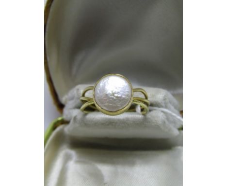 18ct YELLOW GOLD PEARL RING, approx 3.8 grams, size O 