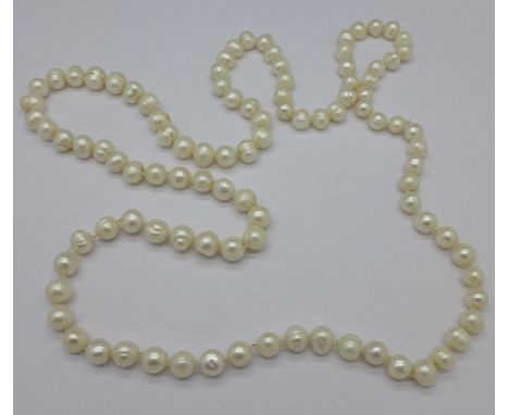 A cultured pearl necklace