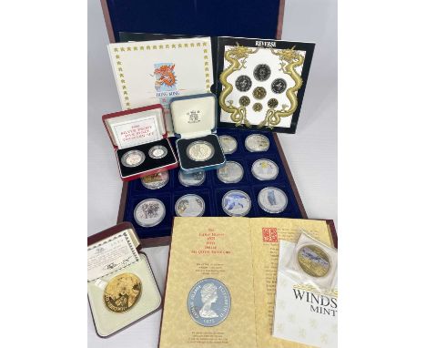 ASSORTED COMMEMORATIVE PROOF & OTHER COINS, including Cayman Islands 1975 $50 six-queens silver coin, Hong Kong 1988 set, Win