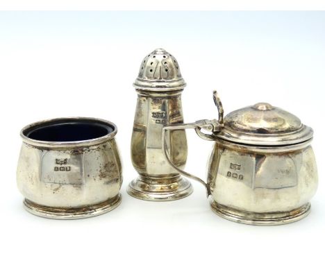 A 1930 Birmingham silver Mappin & Webb condiment set, 67.6g
