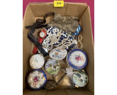 A beadwork purse, costume jewellery, small ceramic boxes etc.