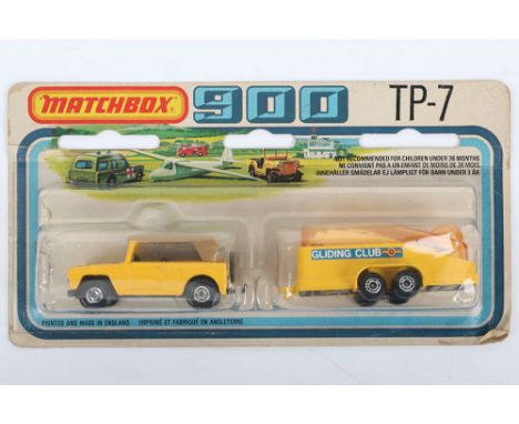 Matchbox Superfast Twin Pack TP-7 Field Car & Glider Transporter, 1. MB-18a dark yellow body, tan roof, black base, black int