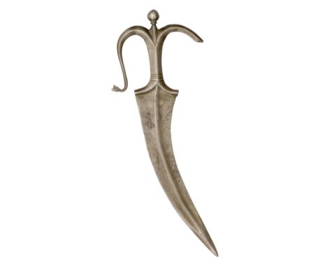 AN INDIAN DAGGER (CHILANUM), LATE 17TH/18TH CENTURY with curved tapering double-edged blade formed with a central rib and a r