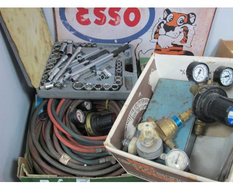 Burning gun with gas flair and gas regulator, welding gun with pipework and pressure, flav, regulators, "Teng Tools 43 pc 1/2