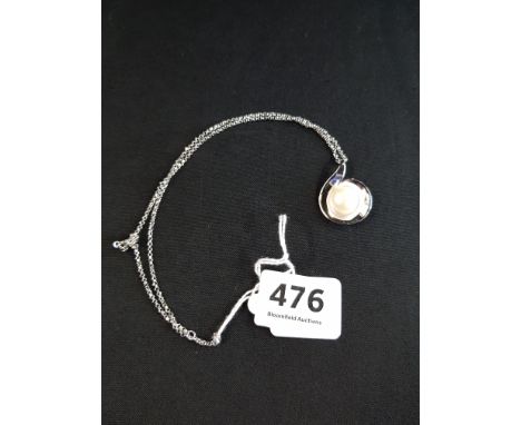 SILVER PEARL PENDANT ON SILVER CHAIN