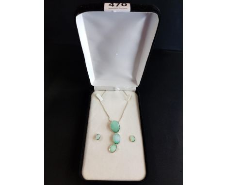 SILVER TRIPLE DROP PENDANT ON SILVER CHAIN WITH MATCHING EARRINGS (BOXED)