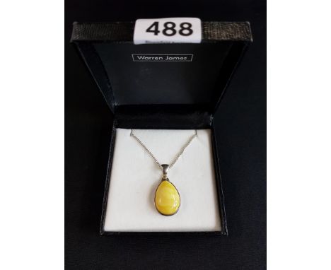 SILVER BUTTERSCOTCH PENDANT ON SILVER CHAIN (BOXED)