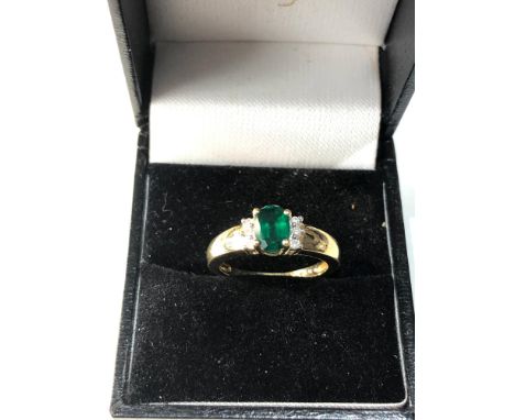 18ct gold emerald &amp; Diamond ring weight 3.4g 