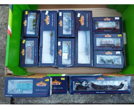 Model Railways - Bachmann Branch-Line OO gauge 13 items of goods rolling stock, generally excellent+ to mint in original wind