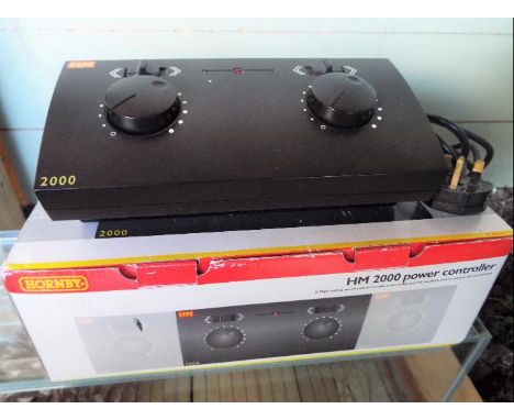 Model Railways - Hornby HM 2000 power controller, boxed