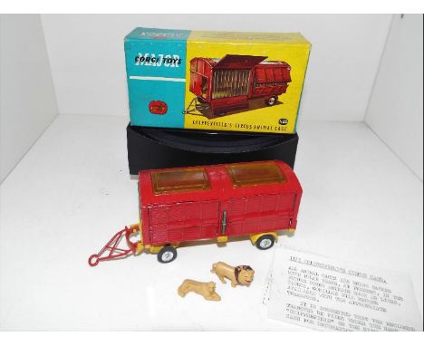 Corgi Chipperfields Circus - a diecast model Circus Animal Cage with Lion and Lioness figures # 1123 ex+ in ex original pictu