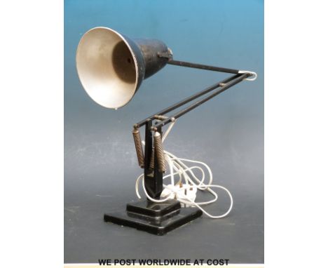 A vintage/retro Anglepoise lamp