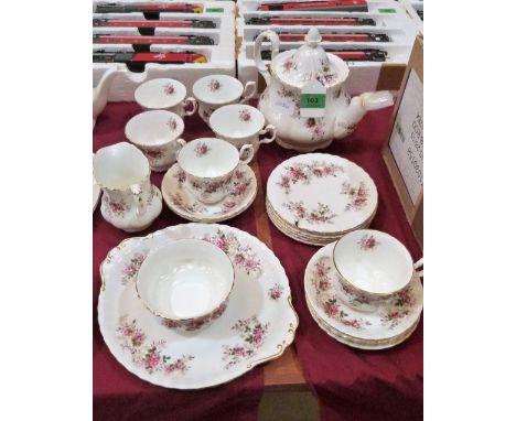 A Royal Albert 'Lavender Rose' tea service of 22 pieces