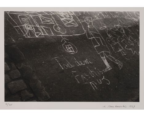 Stankowski, AntonGelsenkirchen, 1906 - Esslingen, 1998Blattgröße: 28 x 38 cm, o. R.Tod dem Faschismus (Kinderzeichnung in Gel