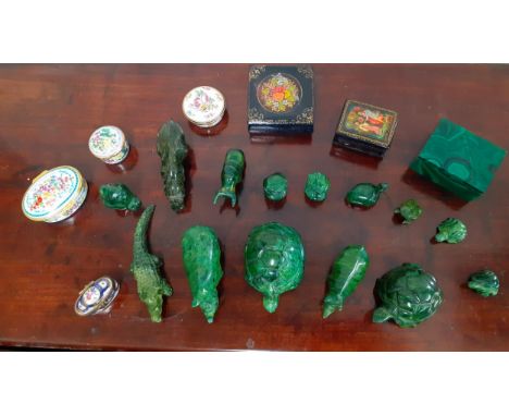 A collection of pill and trinket boxes to include enamelled examples by Halcyon Days, Russian lacquered and Limoges boxes tog